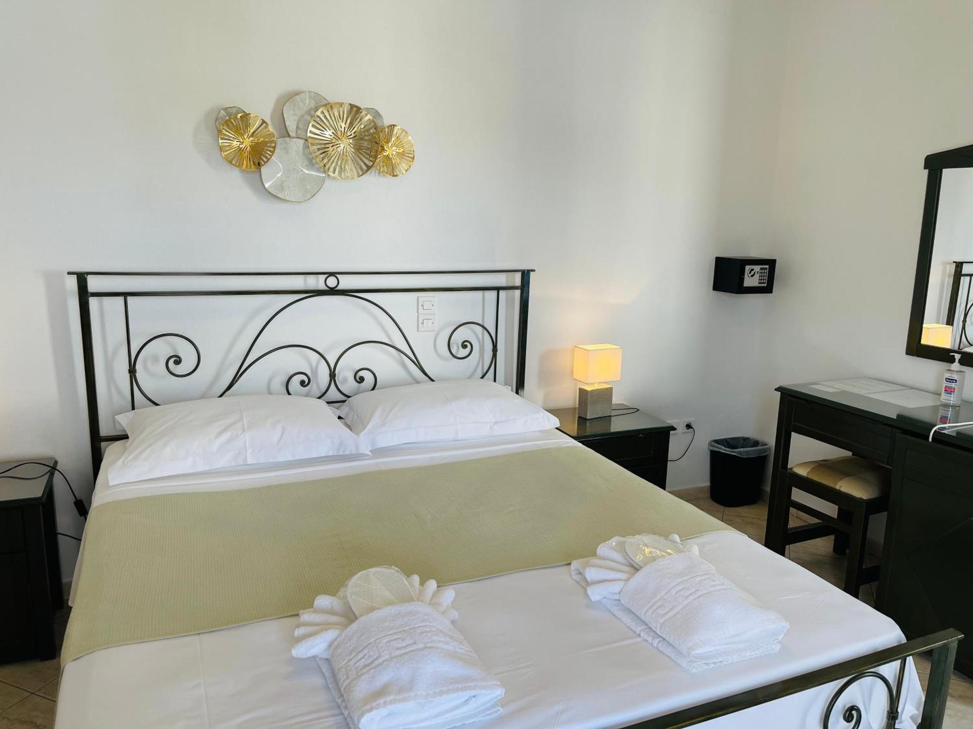 Venikouas Hotel Platis Gialos  Esterno foto